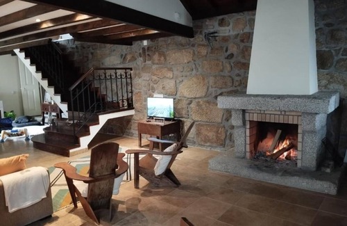 Vila Nova de Tazem House | Casa dos Livros - Guest House