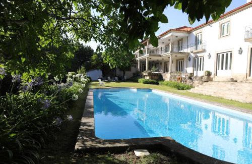 Facha Villa | Casa dos Macieis on Santiago's Way - Stay at the entirety or separate wing of the Main House, or the entire Guesthouse & Optional Agritourism