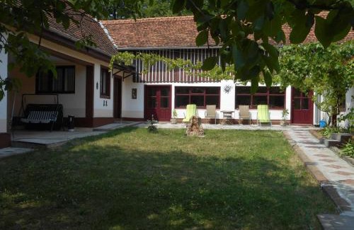 Ciclova Romana House | Casa Dragoi din Socolari, 218, Caras - Severin