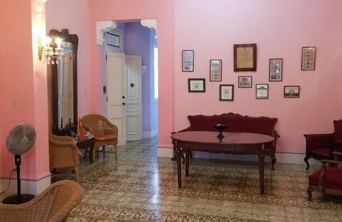 Centro Havana House | Casa Ecléctica 1925