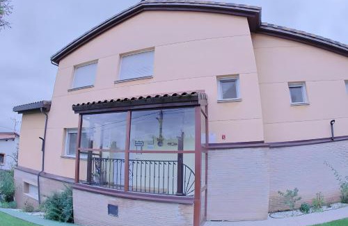 El Rasillo de Cameros Ski Chalet | Casa El Cerezo Rojo