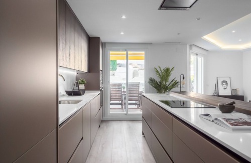 Nueva Andalucia Apartment | Casa El Dorado - Modern 3 Bed in Golf Valley