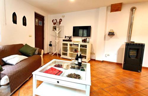 San Cristobal de Valdueza House | Casa el Tejo
