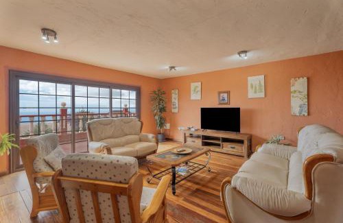 Granadilla de Abona House | Casa El Pinito No Groups Under 27