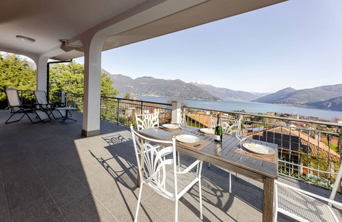 Germignaga Apartment | Casa Elena - Beautiful lake view - Cod. 0001