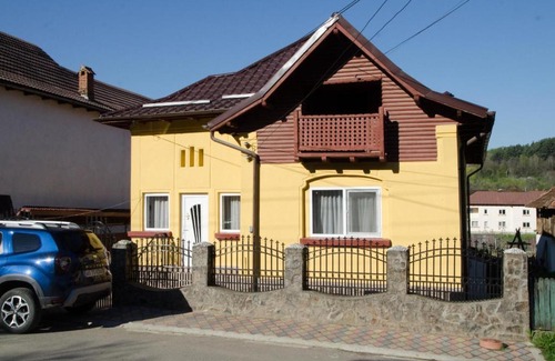 Corbi House | Casa Elena