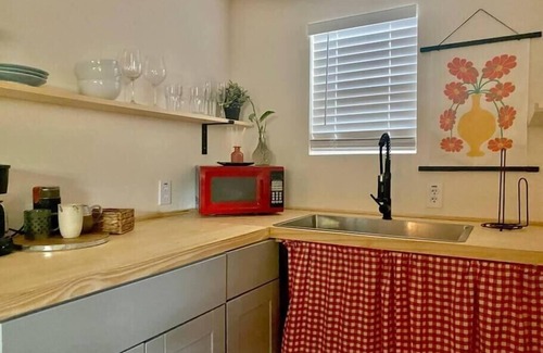 Blackshear-Prospect Hill House | Casa Eleven . Free Parking . Walkable