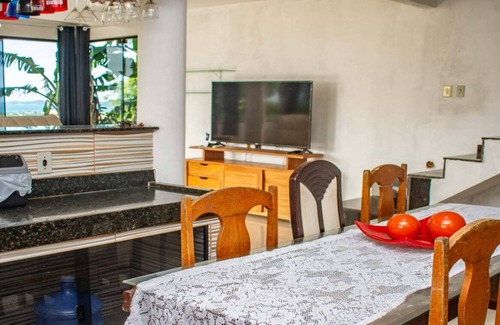 Rasa House | Casa em Búzios com Piscina e Vista para Montanha