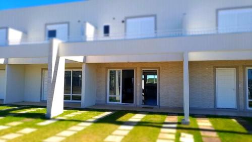 Xangri-La House | CASA EM CONDOMÍNIO - 3 dormitórios - LAZER COMPLETO - Xangri-lá