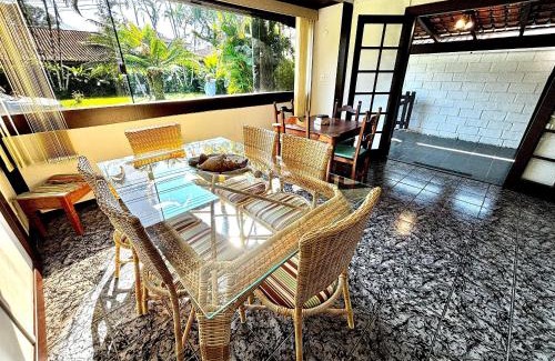 Angra dos Reis House | Casa em condomínio Luxuoso de Angra dos Reis que comporta até 8 pessoas.