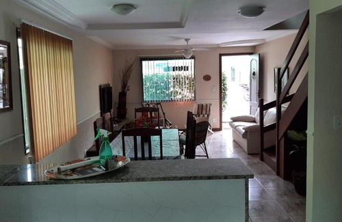 Portinho House | Casa em condomínio com 01 Estacionamento