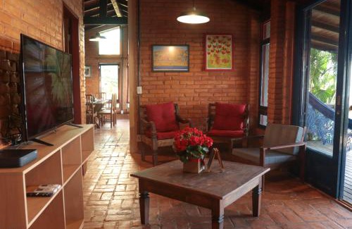 Sambaqui House | Casa em meio a natureza e em frente a praia PR7688