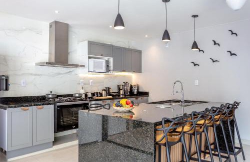 Mambucaba House | Casa em Paraty com 4 Suítes, Piscina e Churrasqueira Próximo Praias