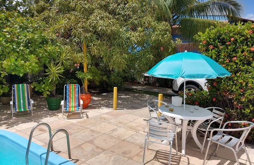 Centro House | Casa em Porto de Galinhas. 450m aproximado da praia. Piscina com apoio coberto