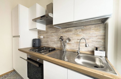Casal Bertone Apartment | Casa Emma, Casa Emma up to 5 central spot