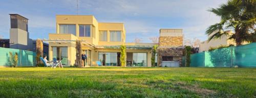 Maipu House | Casa En Barrio Privado