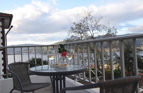 Cobres House | Casa en Chapela, al Lado de Vigo y con Fantásticas Vistas a la Ría de Vigo