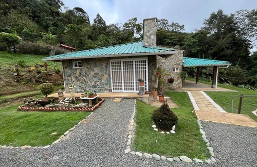 Yumbo House | Casa en el campo - Descanso y bird-watching