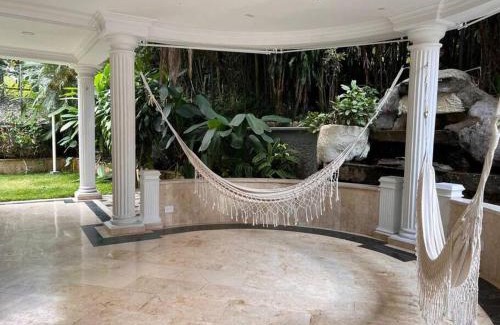 Los Naranjos Villa | Casa en el poblado - Tesoro