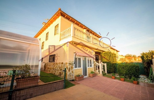 Mentrida House | Casa en Mentrida con Piscina Climatizada y Vino con D.o., Admite Mascotas!