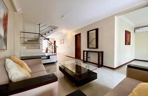 Samborondon Villa | Casa En Samborondon