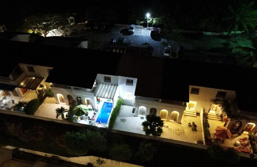 Same House | Casa en Same-Casa Blanca