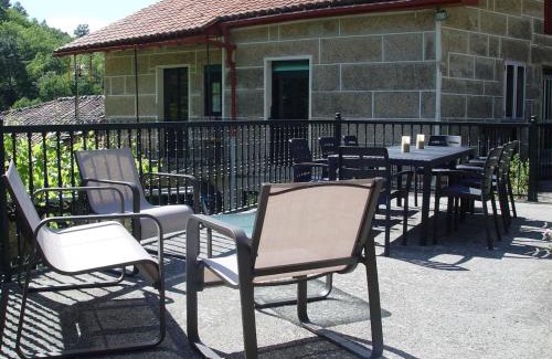 Nogueira de Ramuin House | Casa en Viñoas (Ribeira Sacra)