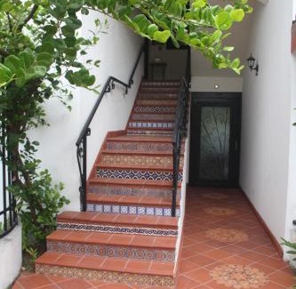 Tumba Vieja House | Casa Enayati - En-Suite Private Rooms