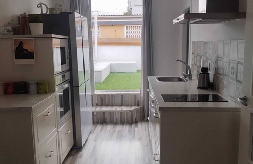Collblanc y La Torrassa Apartment | Casa Dess.acogedor Ático muy Céntrico y con Todos los Servicios