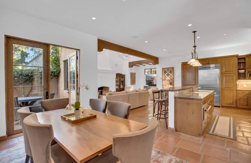 Lower State House | Casa Esmeraldo in Downtown Santa Barbara