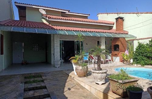 Jardim Imperador House | Casa espaçosa 100 metros da praia,para ate 12 pessoas