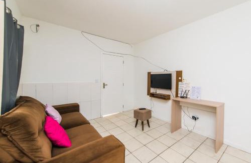 Palhoca House | Casa Espaçosa com quintal interno