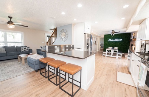 Fowlers House | Casa Espacio - Fun Family Pool Home w/Hot Tub & Game Room!