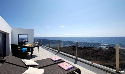 Guatiza Apartment | Casa Esquina del Mar