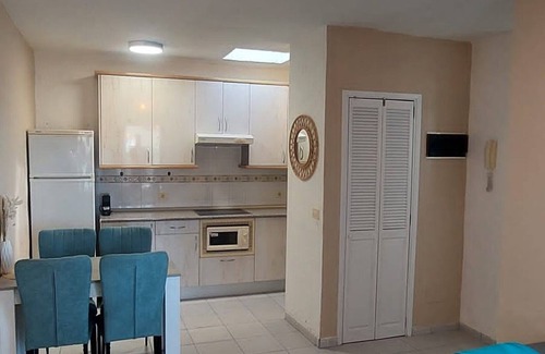 Balito Apartment | Casa Estrellas Zonovergoten Terras met Zeezicht. 5 min Lopen van Anfi Del Mar