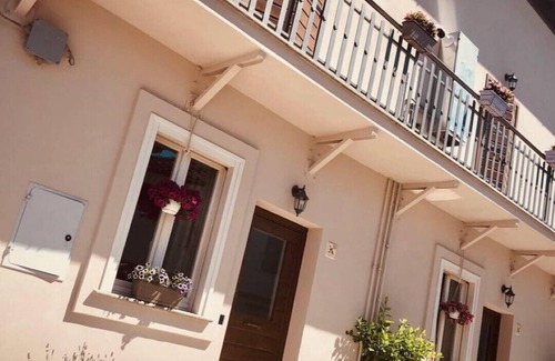 Mazzano Romano House | Casa Eterea Domus in the Treja Park, between the Monte Gelato and Calcata waterfalls