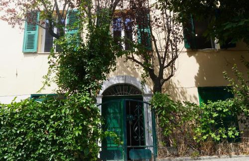 Guiselle Apartment | Casa Eugénie l'appartement de tante Madeleine vue sur les montagnes