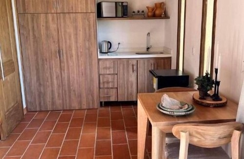 El Penol House | CASA EVE HOTEL Private waterfront casita w/jacuzzinBreakfast and dinner incl.