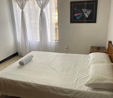 Santa Fe House | CASA FAMILIAR AMPLIA MUY FRESCA