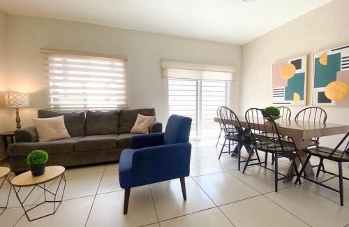Hermosillo House | Casa Familiar con Alberca en Privada, 5 min del Aeropuerto y Consulado Americano
