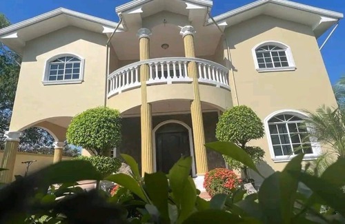 Tela House | Casa Familiar , donde disfrutarás de un relajante alojamiento.