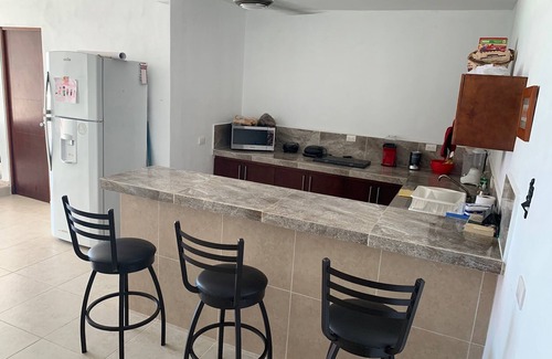 Chicxulub Puerto House | Casa familiar en la orilla del mar en Chicxulub Km 11.5 a solo 1 km del Oxxo.