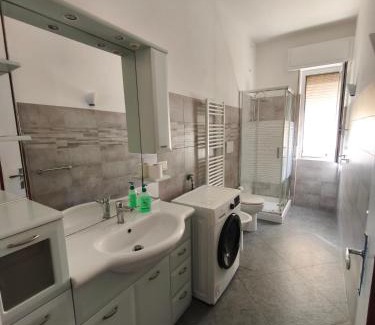 Varazze Apartment | Casa Fannì Spazio, Comodità e vista mozzafiato