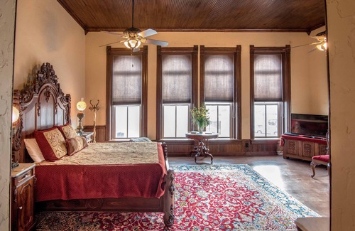 Granbury Bed & Breakfast | Casa Farina B&B