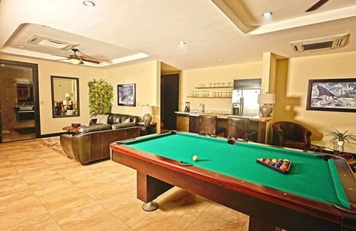 Herradura House | Casa Faro Azul with Chef and Airport Shuttle Included for your comfort