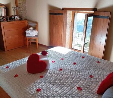Arcos de Valdevez Resort | Casa Favo de Mel - Jacuzzi Privado & Lareira - Piscina