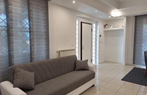 Zona LIII Tomba di Nerone Apartment | Casa Federica