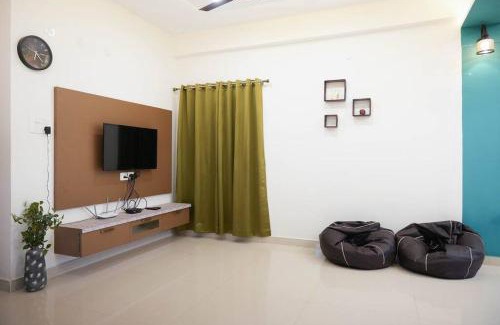 Gachibowli Apartment | Casa Feliz @ Near US Embassy , Gachibowli