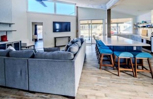Moovalya Keys House | CASA FELIZ on the water in AZ's MINI-VENICE 4-bedroom house with 2 masters