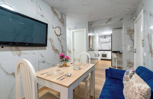 Los Remedios Apartment | Casa Feria, modern accommodation in Seville